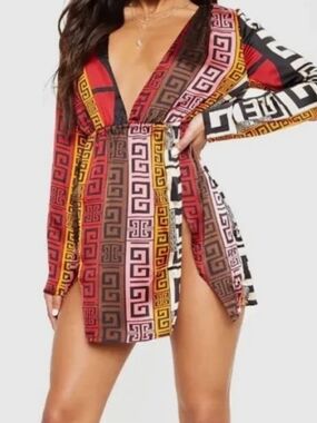 NWT Sz 2 PRETTY LITTLE THING PLUNGE AZTEC DRESS